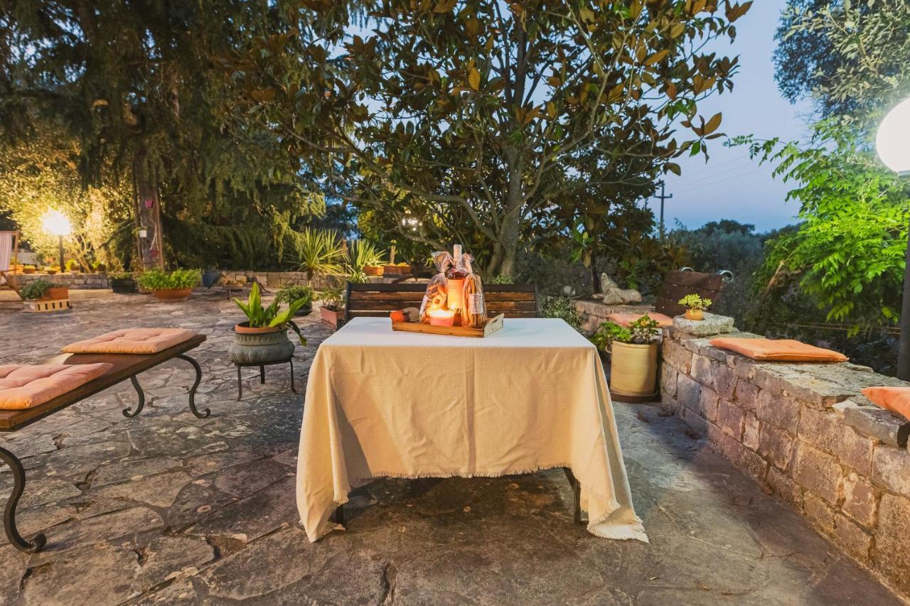 Trulli Country House Carla'S Secret Castellana Grotte Bagian luar foto