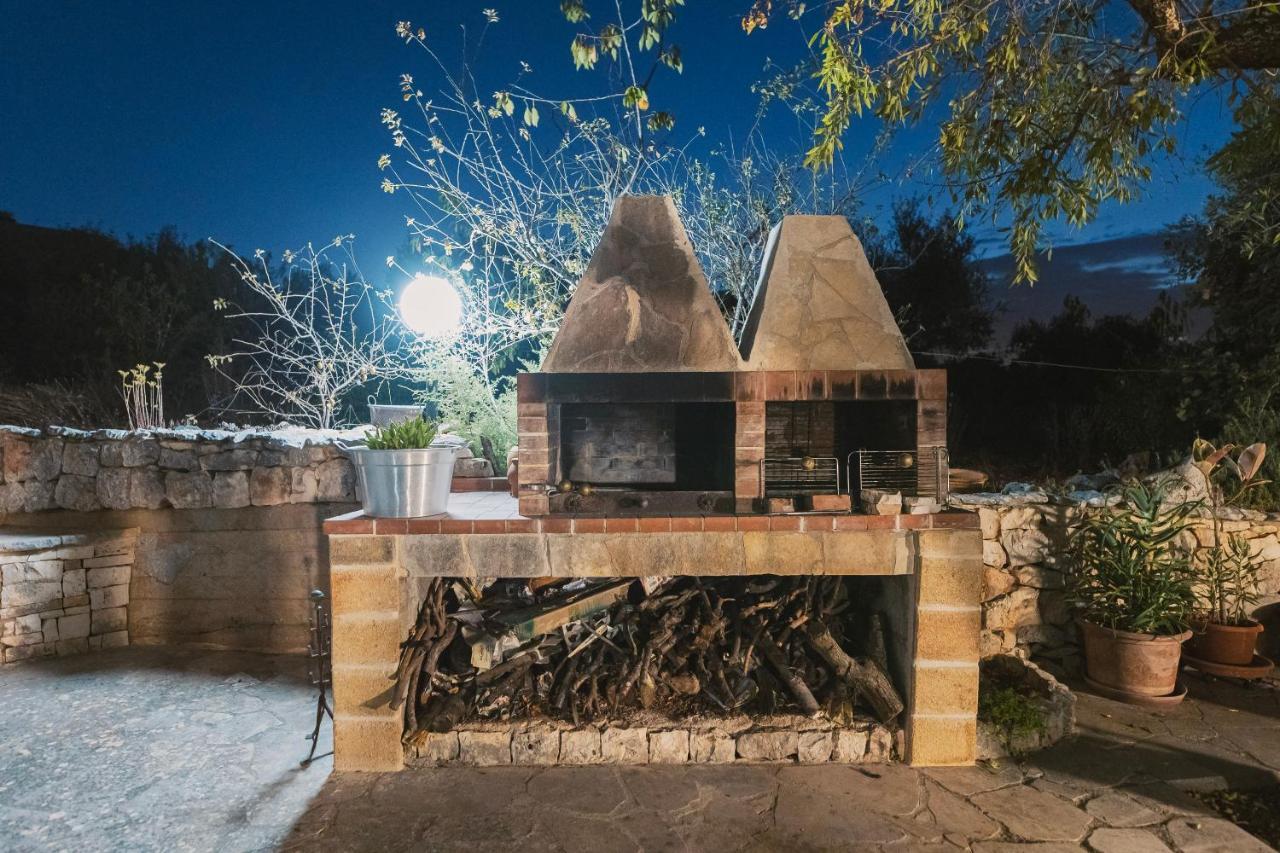 Trulli Country House Carla'S Secret Castellana Grotte Bagian luar foto